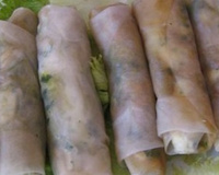 Rouleaux de printemps roquefort, poire, noix et leur vinaigrette au miel