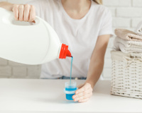 Mélanger de la lessive et de l’eau, l’astuce parfaite contre ce problème du quotidien !