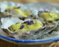 Huîtres chaudes au curry et poireau