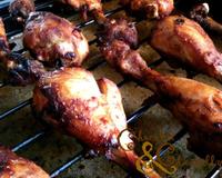 Un poulet tandoori délicatement épicé et un confit sucré salé pour un plat convivial.