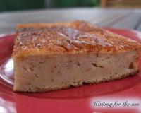 Un gâteau très simple à faire, soit avec de la compote maison, soit avec de la compote achetée (le moins sucrée possible)