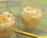 La sangria en version blanche, vous connaissez ? Voici la recette pour vous faire découvrir cette sangria blanche ...