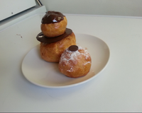 Religieuses à la crème vanille et au chocolat