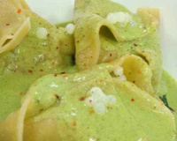 Raviole d'escargot, jus de cresson, caviar d'escargot