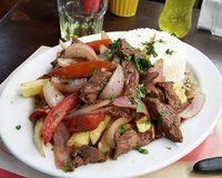 Lomo saltado du Pérou