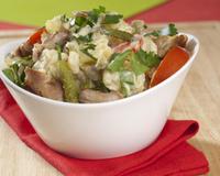 Réinventez cette recette avec les restes de votre poulet rôti.