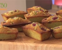 Financiers aux pistaches et aux framboises