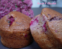 Muffins aux biscuits roses de Reims, lychees, framboises & Champagne Rosé