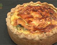 Tarte aux épinards et au saumon : un classique des tartes ! Parfaite en entrée ou en plat accompagnée d'une salade.