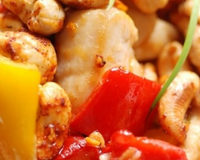 Poulet poivrons et cajou à l'asiatique