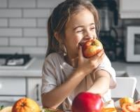 En dessert ou hors repas : quel est le meilleur moment pour manger des fruits ?