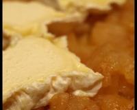 Des pommes en dessert : tarte, compote et j'en passe mais des pommes avec un bon fromage de vache fondant accompagnées d'une salade balsamique .... De quoi raviver…