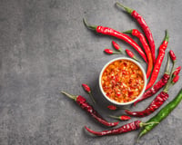 Sauce trop pimentée : l'ingrédient magique pour adoucir votre plat sans tout recommencer