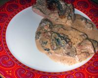 Côte de veau rôtie, crème de morilles au vin de Montlouis moelleuxPoêlée de panais et carottes.