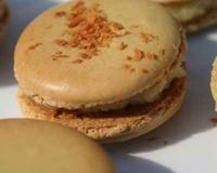 La forme d'un macaron, les saveurs cachées de l'intérieur d'une perle de coco rencontre de la cuisine française et de la cuisine chinoise.