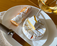 Blanc de pintadeau au camembert et huile de Tahïti
