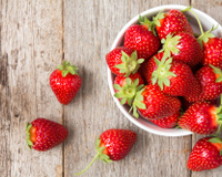Cette astuce qui fait fureur sur TikTok permet de conserver les fraises plus de 10 jours !