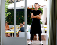 Top Chef : ce candidat au million d’abonnés ouvre enfin son premier restaurant  avec une cuisine fidèle à ses origines