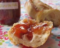 Cette confiture vous surprendra par son doux goût de vanille et de kaki. Vous pouvez la manger sur du pain, des crêpes mais aussi directement à la petite cuillère !