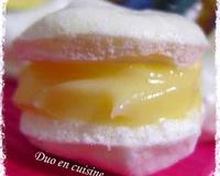 L'acidulé du lemon-curd associé à la douceur de la meringue pour des macarons fondants... sans amande!