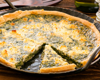 Cette diététicienne partage sa recette de quiche saine et savoureuse, parfaite avec une salade
