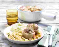 Paupiettes de veau braisées, purée de panais et estragon, cerneaux de noix