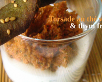 Pesto de tomates façon tiramisu et torsades de thé vert et thym frais