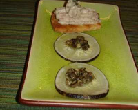 Mousse d'anguille fumée sur toasts au nori