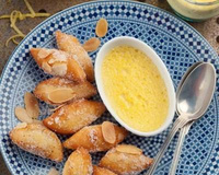 Bugnes aux amandes avec leurs crème citron, gingembre et vanille