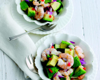 Ceviche d'avocat Hass et de crevettes