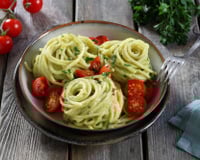 Pâtes à la sauce avocat