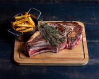 Côte de bœuf : le secret de la cheffe Stéphanie Le Quellec pour une viande parfaitement saignante et juteuse