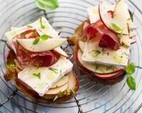 15 idées recettes de toasts faciles et originales pour Noël