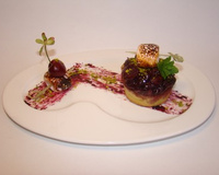 Mon clafoutis régressif aux amandes et cerises caramélisées à la vanille, et son chamallow brûlé