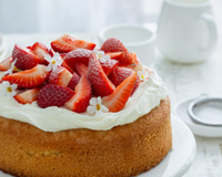 Moelleux et gourmand, ce gâteau à la faisselle de Laurent Mariotte, parfait pour accompagner les premières fraises !