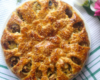 Tourte aux champignons de Paris rosés, oignons et jambon italien