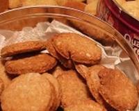 "Voici un biscuit rustique aux céréales."