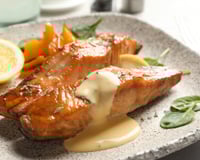 Pourquoi vous devriez tester cet ingrédient insolite sur votre saumon pour réussir sa cuisson