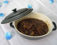 Un succulent plat à base de boeuf et d'oignons très facile à réaliser. Idéal par temps de grand froid...