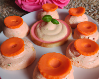 Mousse de carotte aux biscuits roses