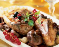 Foie gras en cocotte, figues confites et sauce au porto