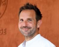 “C’est un de mes plus grands succès en boutique”: Christophe Michalak partage sa recette gourmande, parfaite pour le goûter !