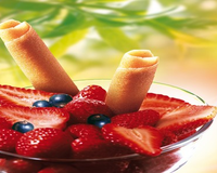 Coupe de fraises et de myrtilles