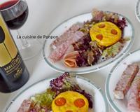 Muffin de frittata au comté et tomates cerise, accompagné d'une assiette ardennaise