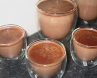 Pot de crème au chocolat.