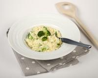 Ce risotto au brocoli est accompagné d'une mayonnaise chaude pour une onctuosité parfaite.Une recette proposée par Mamina du blog 'Et si c'était…