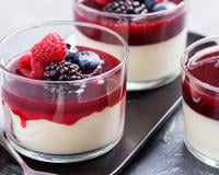 Pour venir agrémenter faisselles, panna cotta ou yaourts, François-Régis Gaudry dévoile la recette d’un coulis de framboises express et sans cuisson