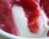 Sorbet à la framboise et yaourt à la grec
