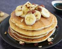 C'est la recette basique des pancakes bien moelleuses. Voir nos conseils pour préparer cette recette à l'avance.