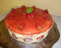 Fraisier et son coulis de fraises